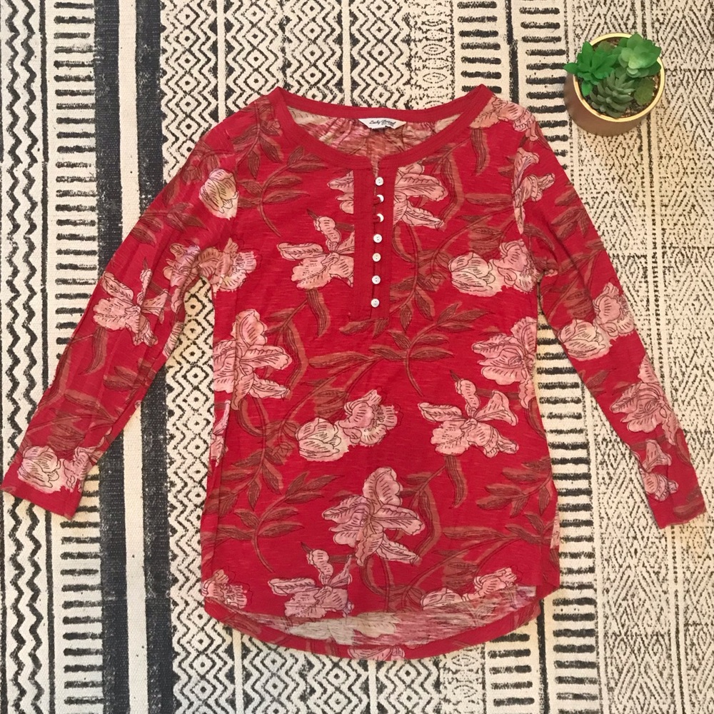 Lucky Brand red top